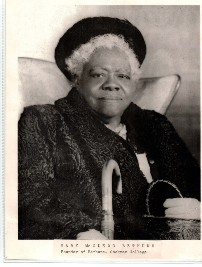 mary-mcleod-bethune-with-cane